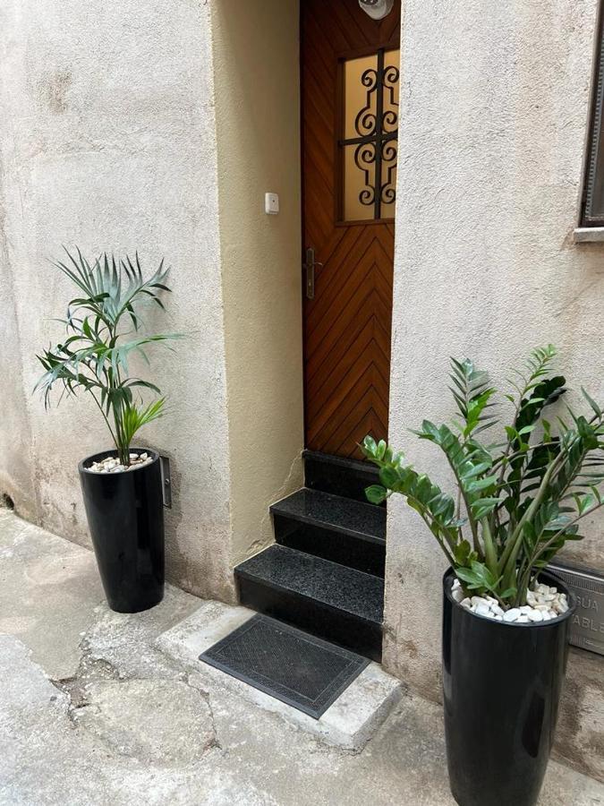 Apartament La Cova Peralada Luaran gambar
